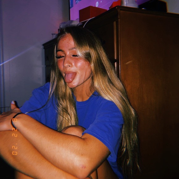 Meet your Posher, Katherine - Picture 1 of 1